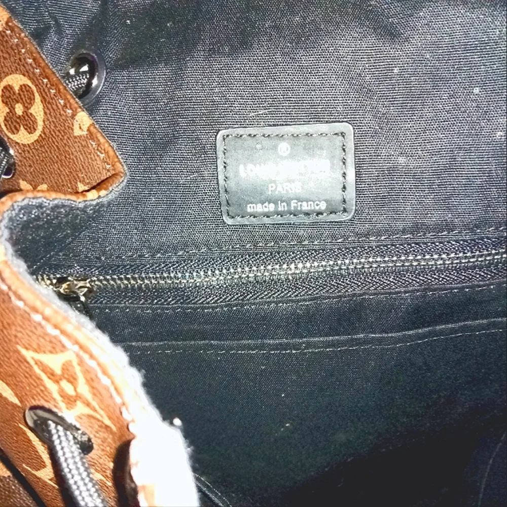 Your attention grabbing L.V. BackPack W/Authentic# being valid for this bag spec - Picture 2 of 12